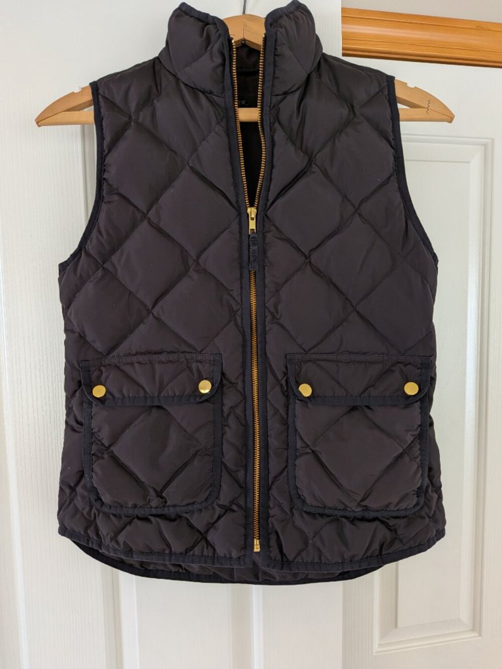 Black Quilted J. Crew Vest with Gold Details - Size XS